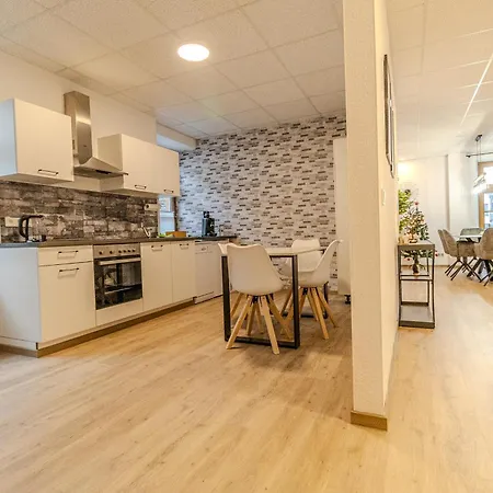 Familien Aktiv Oase An Der Mosel, Naehe Bernkastel, Zentrale Ausgangslage ,120 Qm, Fruehstuecksservice *
